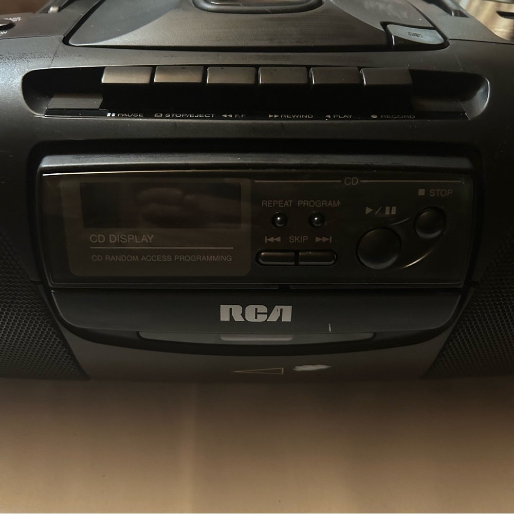 Portable Radio/CD Player - Picture 3 of 12